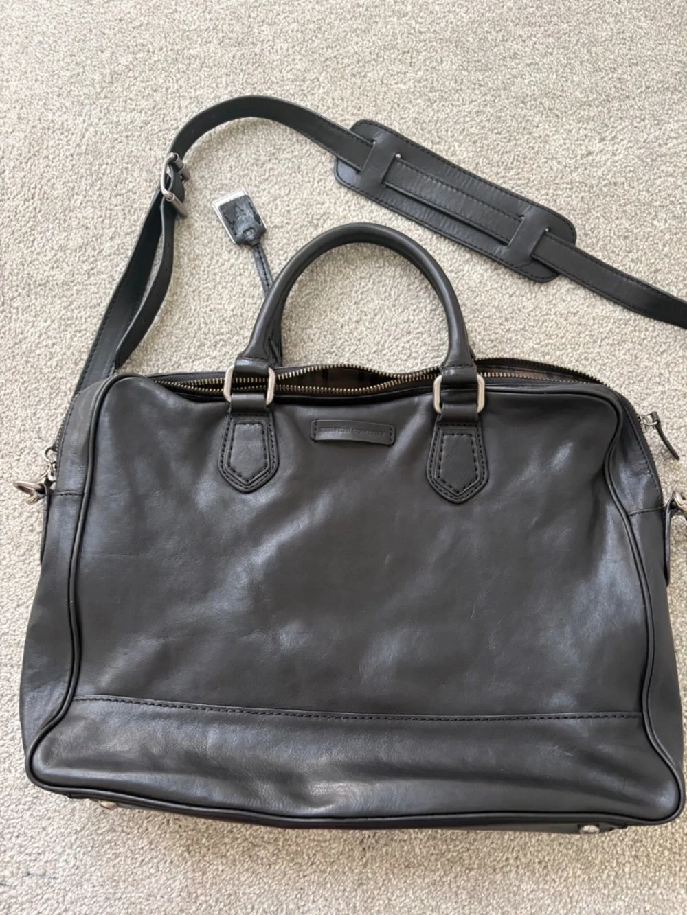 Frye Italian Leather briefcase - Pristine Condition - Black